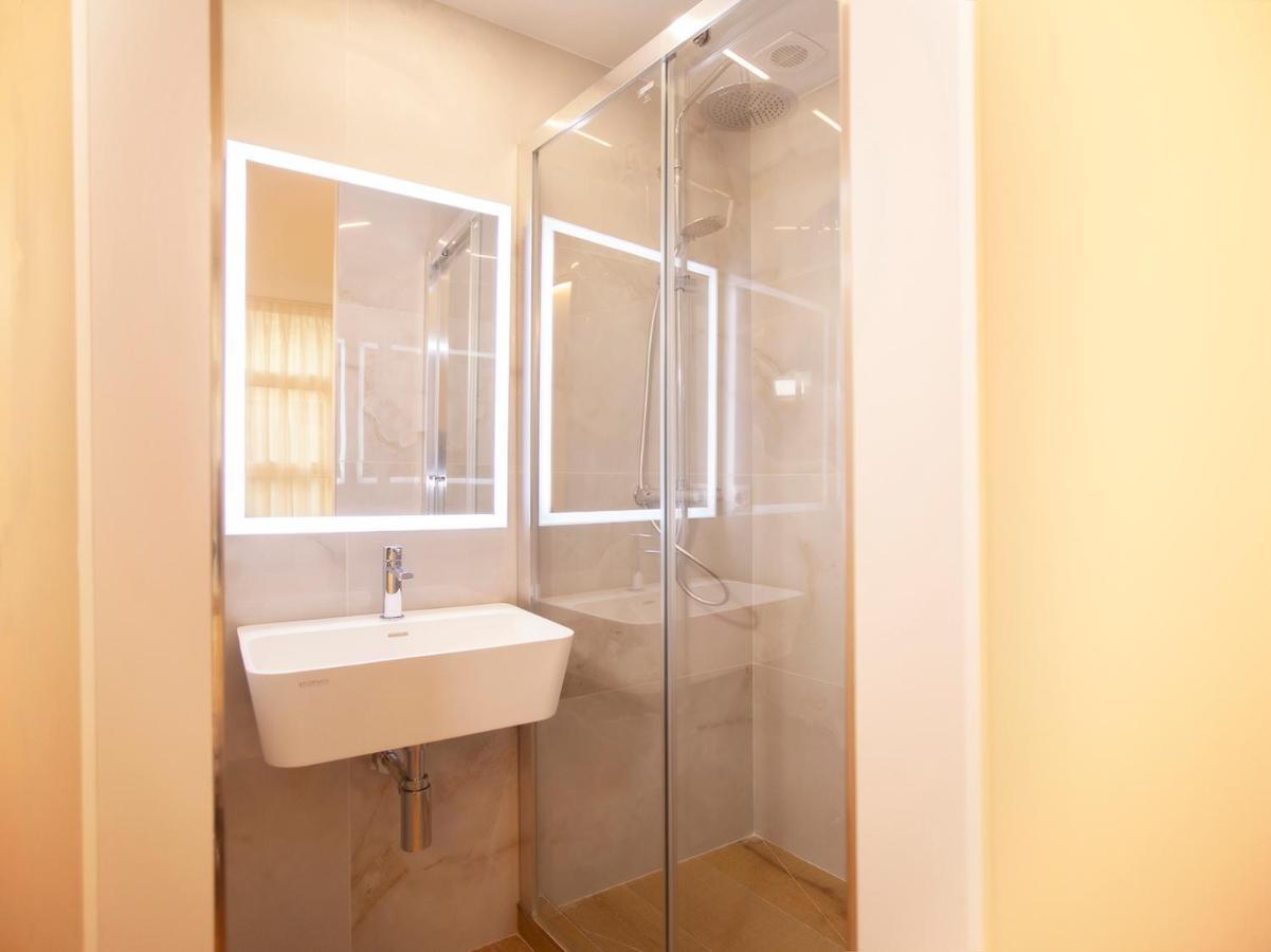 Apartamentos Reina Victoria Σανταντέρ Εξωτερικό φωτογραφία